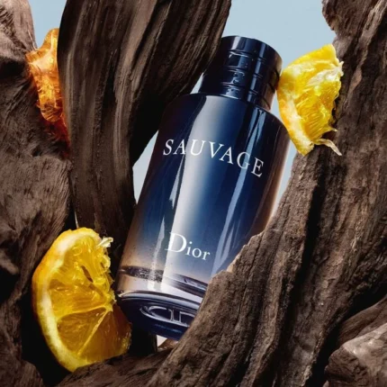 Sauvage (Eau de Toilette) de Dior: frasco azul icónico