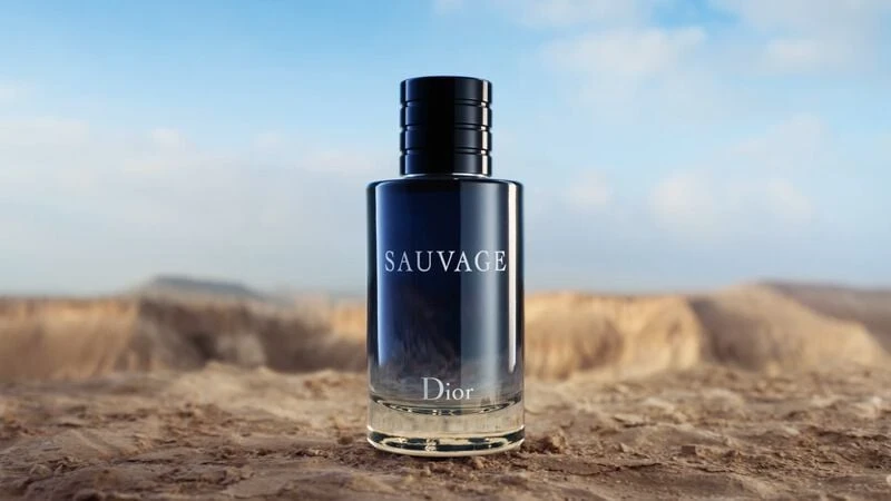 Sauvage (Eau de Toilette) de Dior: frasco azul icónico