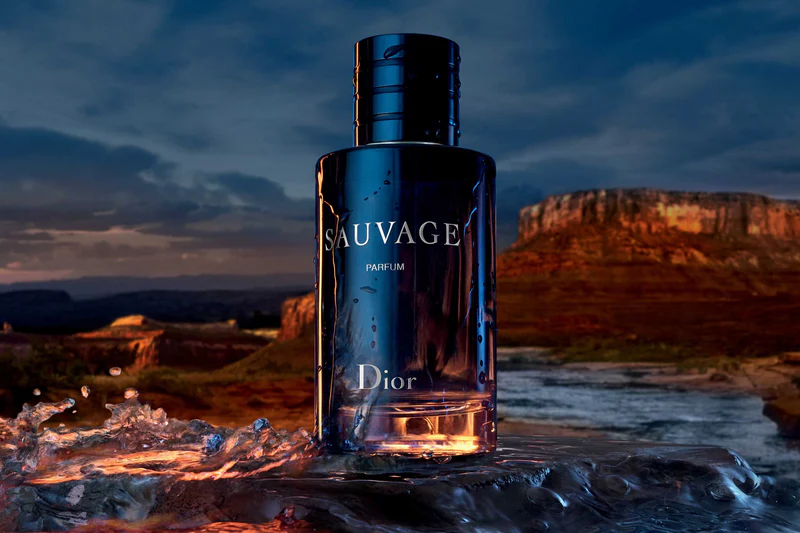 Sauvage Parfum (Parfum): interpretación densa y nocturna de Sauvage por François Demachy.
